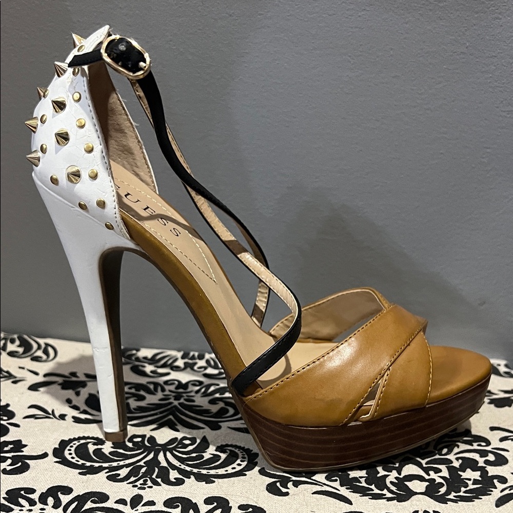 Guess Super sexy Brown and White stud Heels